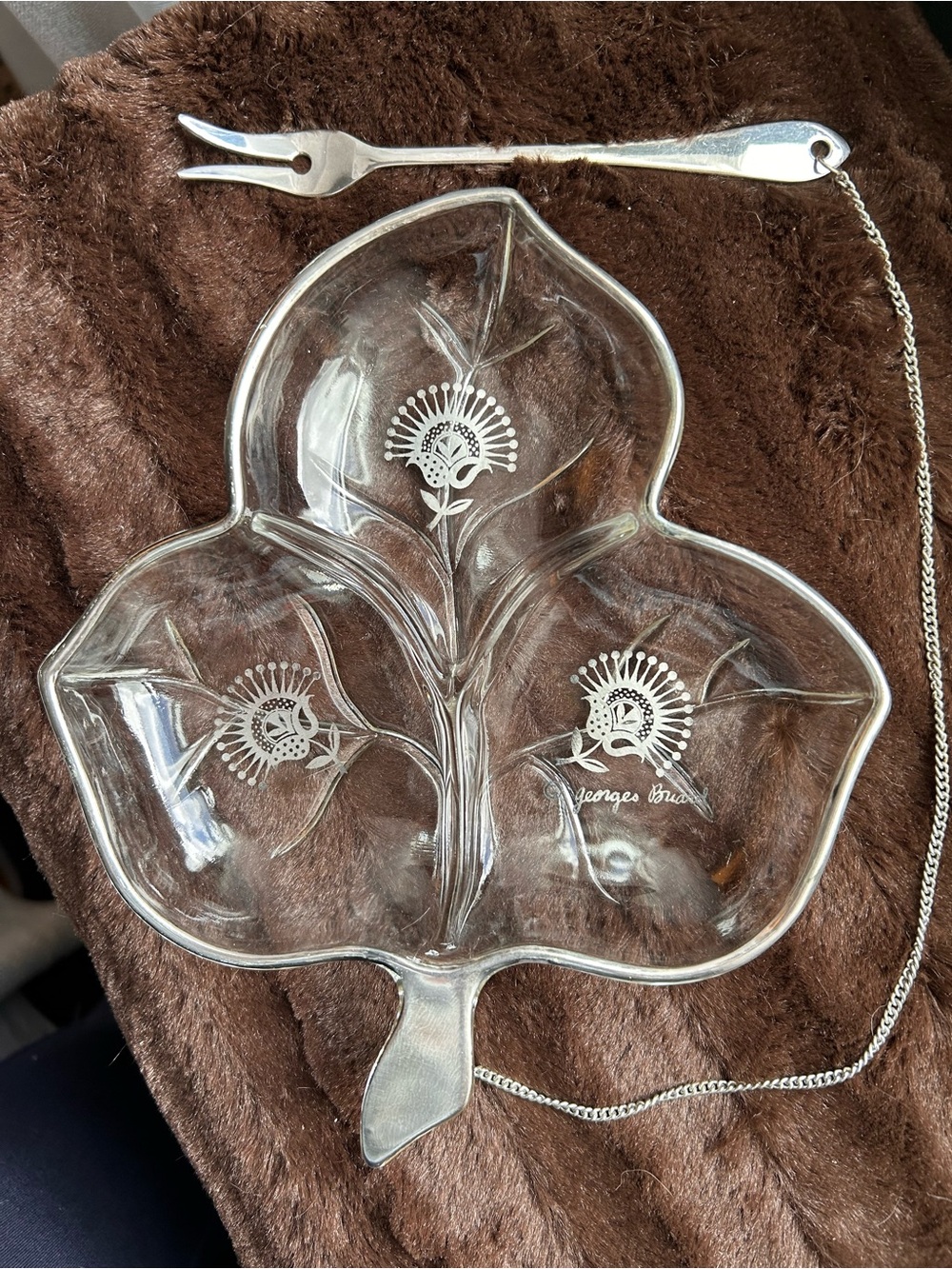 VTG Georges Briard Leaf-shaped Divided Relish olives Dish w/Fork silverplate MCM